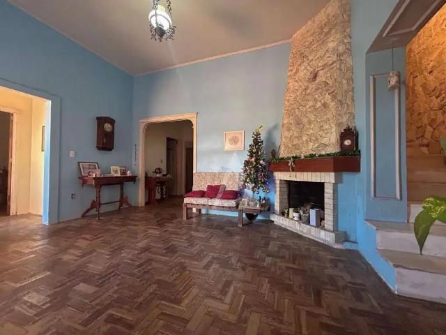 Casa / Sobrado para Venda em Porto Alegre/RS Medianeira 3 Quartos