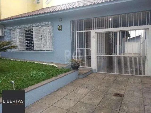 Casa / Sobrado para Venda em Porto Alegre/RS Medianeira 3 Quartos