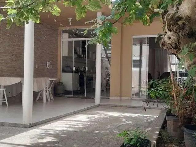 Casa / Sobrado para Venda em Porto Alegre/RS Medianeira 3 Quartos