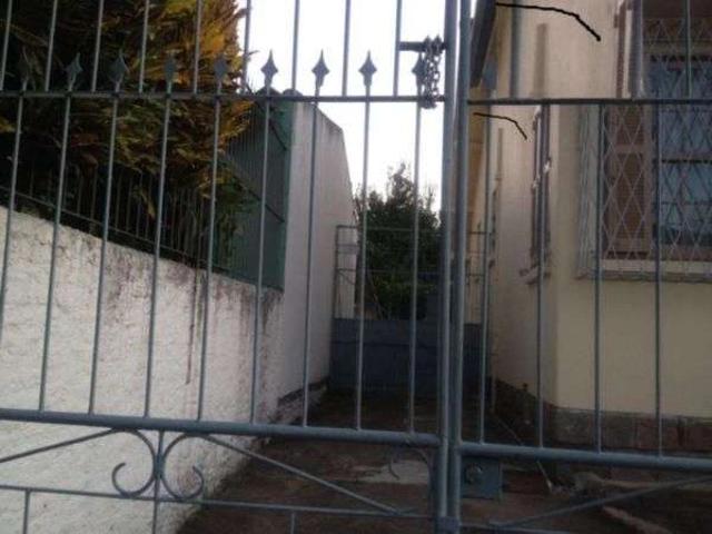 Casa / Sobrado para Venda em Porto Alegre/RS Medianeira 3 Quartos