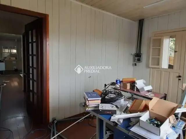 Casa / Sobrado para Venda em Porto Alegre/RS Medianeira 3 Quartos