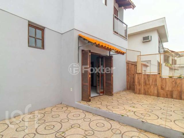 Casa / Sobrado para Venda em Porto Alegre/RS Medianeira 4 Quartos