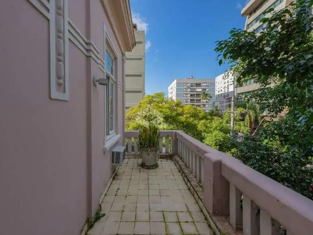 Casa / Sobrado para Venda em Porto Alegre/RS Moinhos de Vento 5 Quartos