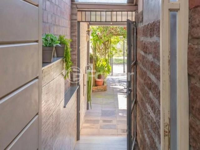 Casa / Sobrado para Venda em Porto Alegre/RS Morro Santana 3 Quartos