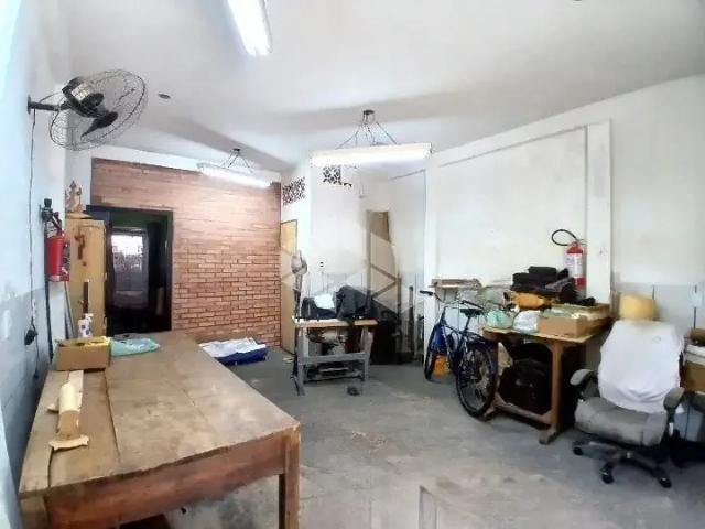 Casa / Sobrado para Venda em Porto Alegre/RS Navegantes 1 Quartos