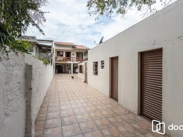 Casa / Sobrado para Venda em Porto Alegre/RS Nonoai 3 Quartos