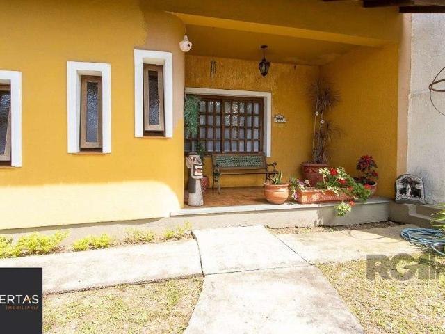 Casa / Sobrado para Venda em Porto Alegre/RS Nonoai 3 Quartos