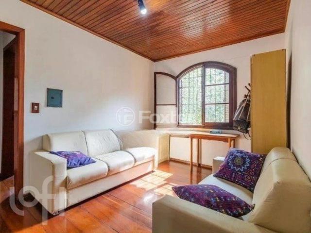 Casa / Sobrado para Venda em Porto Alegre/RS Nonoai 3 Quartos