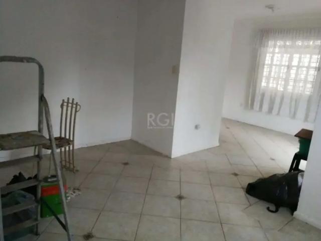 Casa / Sobrado para Venda em Porto Alegre/RS Nonoai 3 Quartos