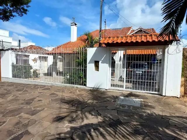 Casa / Sobrado para Venda em Porto Alegre/RS Nonoai 3 Quartos
