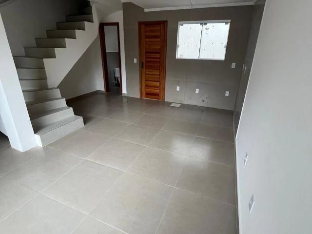 Casa / Sobrado para Venda em Porto Alegre/RS Nonoai 2 Quartos