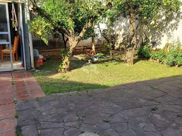 Casa / Sobrado para Venda em Porto Alegre/RS Nonoai 4 Quartos