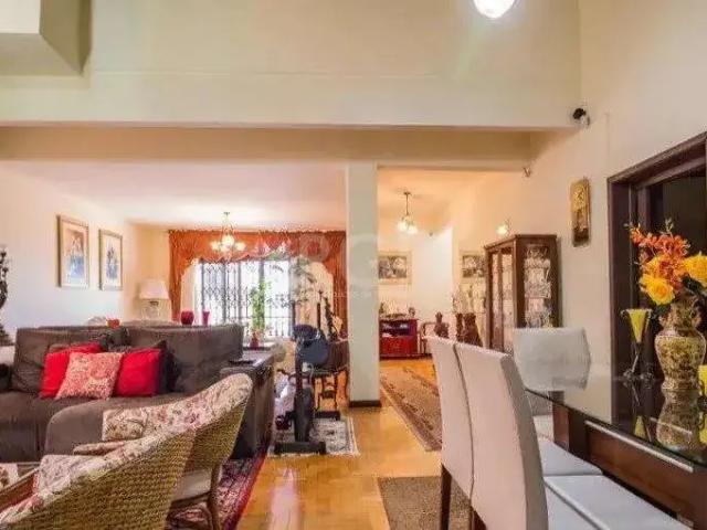 Casa / Sobrado para Venda em Porto Alegre/RS Nonoai 4 Quartos