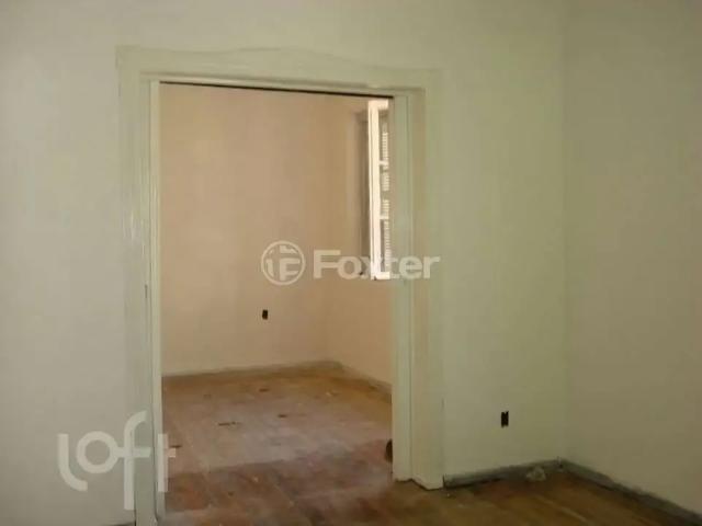 Casa / Sobrado para Venda em Porto Alegre/RS Partenon 4 Quartos