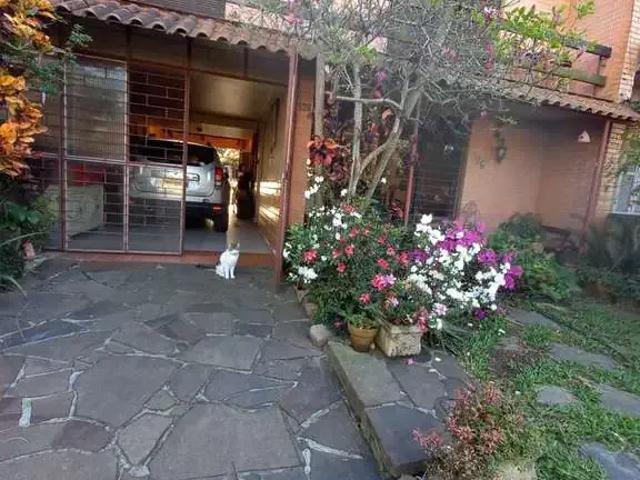 Casa / Sobrado para Venda em Porto Alegre/RS Partenon 4 Quartos