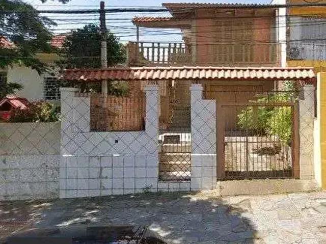 Casa / Sobrado para Venda em Porto Alegre/RS Partenon 4 Quartos