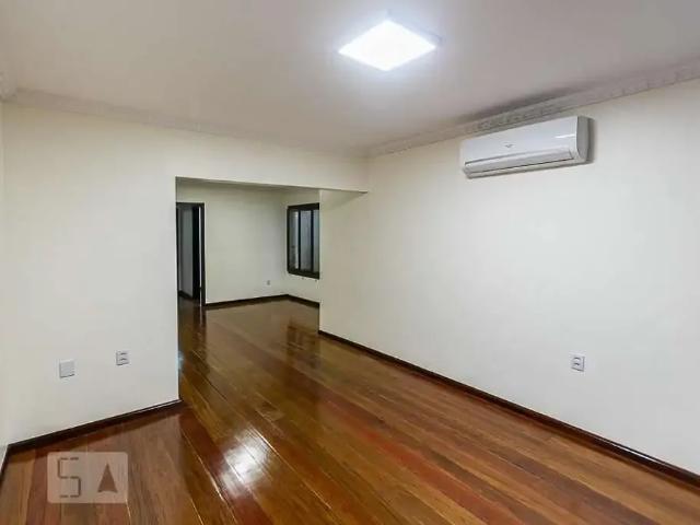 Casa / Sobrado para Venda em Porto Alegre/RS Partenon 4 Quartos