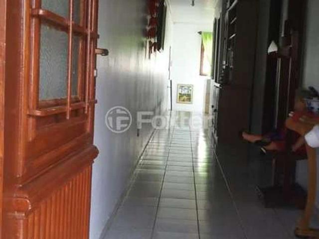 Casa / Sobrado para Venda em Porto Alegre/RS Partenon 4 Quartos