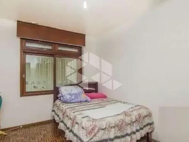 Casa / Sobrado para Venda em Porto Alegre/RS Partenon 5 Quartos