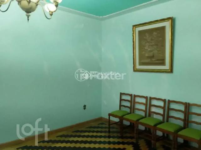 Casa / Sobrado para Venda em Porto Alegre/RS Partenon 5 Quartos