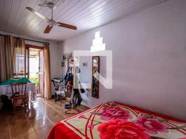 Casa / Sobrado para Venda em Porto Alegre/RS Partenon 5 Quartos
