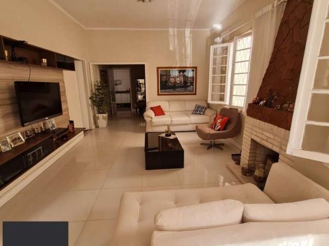 Casa / Sobrado para Venda em Porto Alegre/RS Partenon 6 Quartos