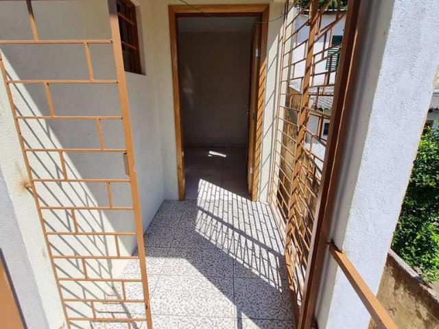 Casa / Sobrado para Venda em Porto Alegre/RS Partenon 2 Quartos