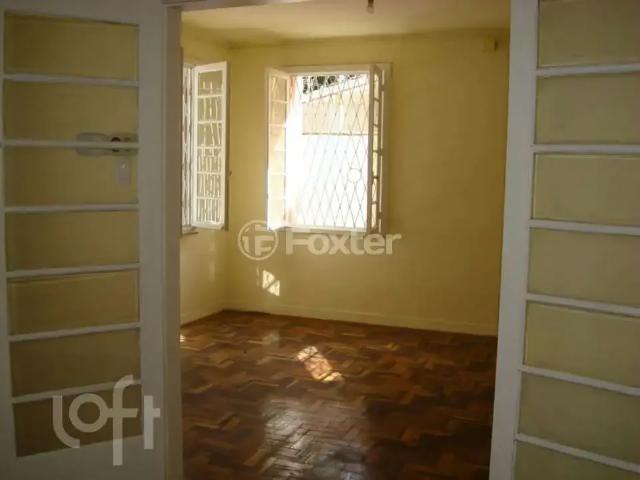 Casa / Sobrado para Venda em Porto Alegre/RS Partenon 3 Quartos