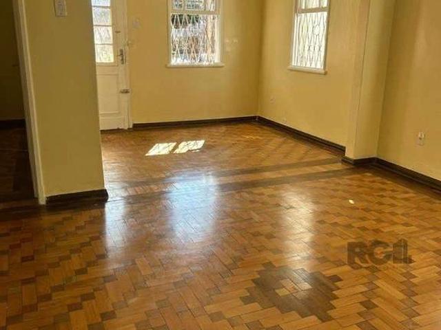 Casa / Sobrado para Venda em Porto Alegre/RS Partenon 3 Quartos
