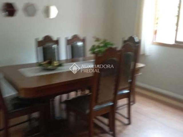 Casa / Sobrado para Venda em Porto Alegre/RS Partenon 3 Quartos