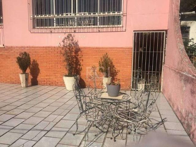 Casa / Sobrado para Venda em Porto Alegre/RS Partenon 3 Quartos