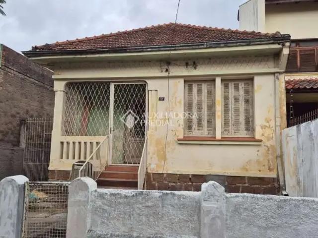 Casa / Sobrado para Venda em Porto Alegre/RS Partenon 3 Quartos