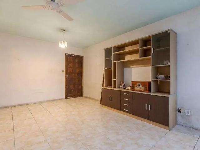 Casa / Sobrado para Venda em Porto Alegre/RS Partenon 3 Quartos