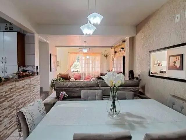 Casa / Sobrado para Venda em Porto Alegre/RS Partenon 3 Quartos
