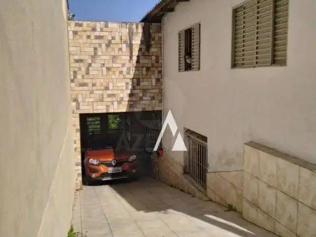 Casa / Sobrado para Venda em Porto Alegre/RS Partenon 3 Quartos