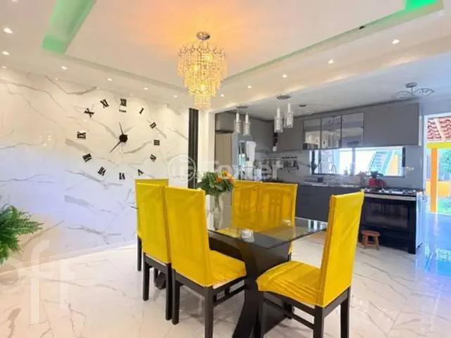 Casa / Sobrado para Venda em Porto Alegre/RS Partenon 3 Quartos