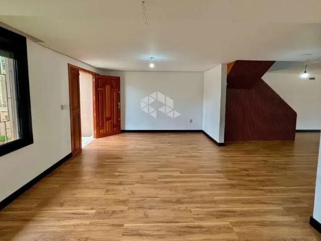 Casa / Sobrado para Venda em Porto Alegre/RS Partenon 3 Quartos