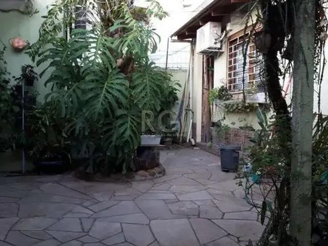 Casa / Sobrado para Venda em Porto Alegre/RS Partenon 3 Quartos
