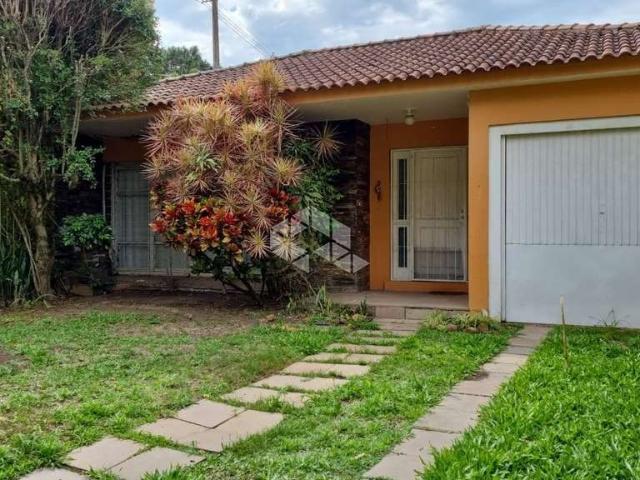 Casa / Sobrado para Venda em Porto Alegre/RS Partenon 3 Quartos