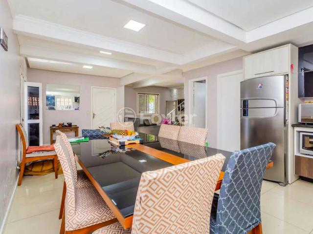 Casa / Sobrado para Venda em Porto Alegre/RS Passo da Areia 4 Quartos