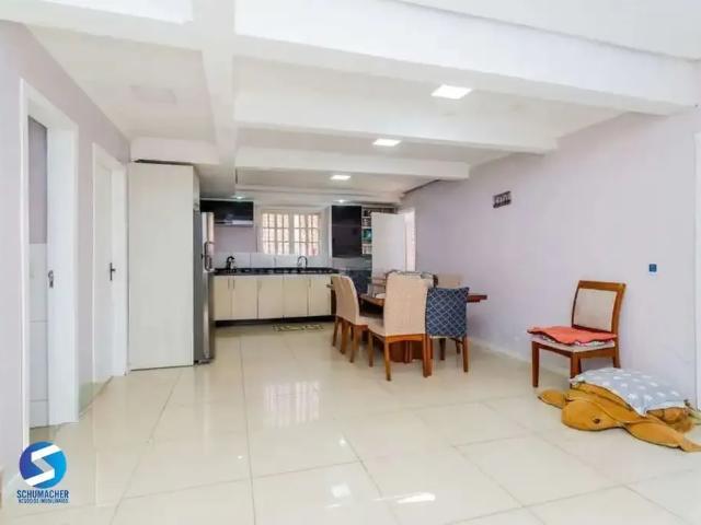 Casa / Sobrado para Venda em Porto Alegre/RS Passo da Areia 4 Quartos