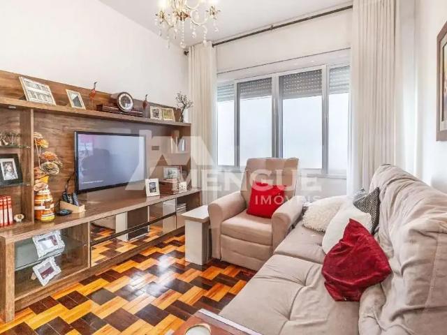 Casa / Sobrado para Venda em Porto Alegre/RS Passo da Areia 4 Quartos