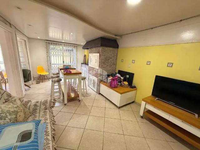 Casa / Sobrado para Venda em Porto Alegre/RS Passo da Areia 4 Quartos