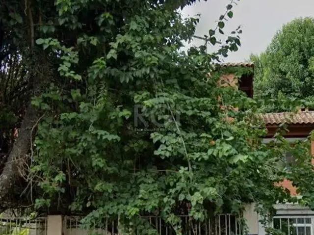 Casa / Sobrado para Venda em Porto Alegre/RS Passo da Areia 4 Quartos