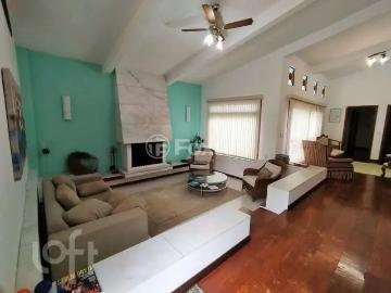 Casa / Sobrado para Venda em Porto Alegre/RS Passo da Areia 4 Quartos