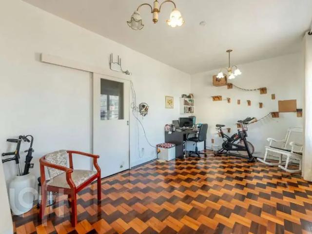 Casa / Sobrado para Venda em Porto Alegre/RS Passo da Areia 4 Quartos