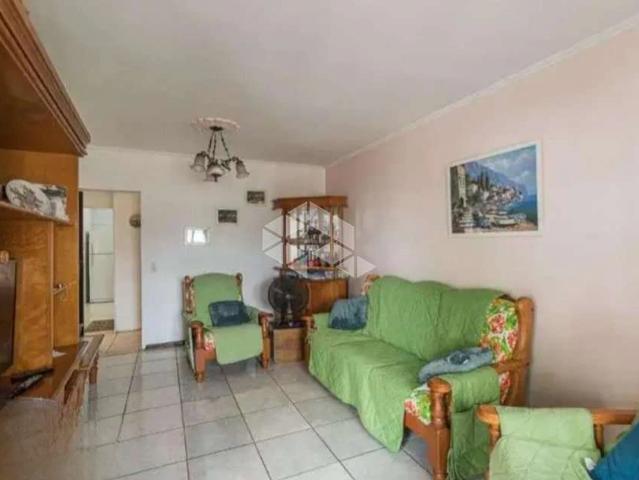 Casa / Sobrado para Venda em Porto Alegre/RS Passo da Areia 6 Quartos