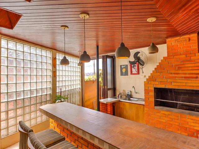 Casa / Sobrado para Venda em Porto Alegre/RS Passo da Areia 1 Quartos
