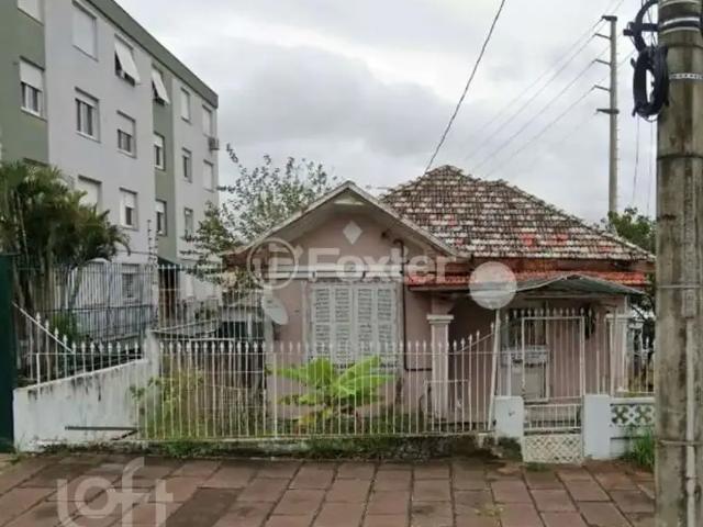 Casa / Sobrado para Venda em Porto Alegre/RS Passo da Areia 1 Quartos