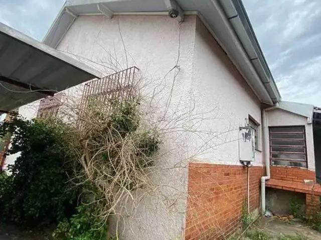 Casa / Sobrado para Venda em Porto Alegre/RS Passo da Areia 2 Quartos